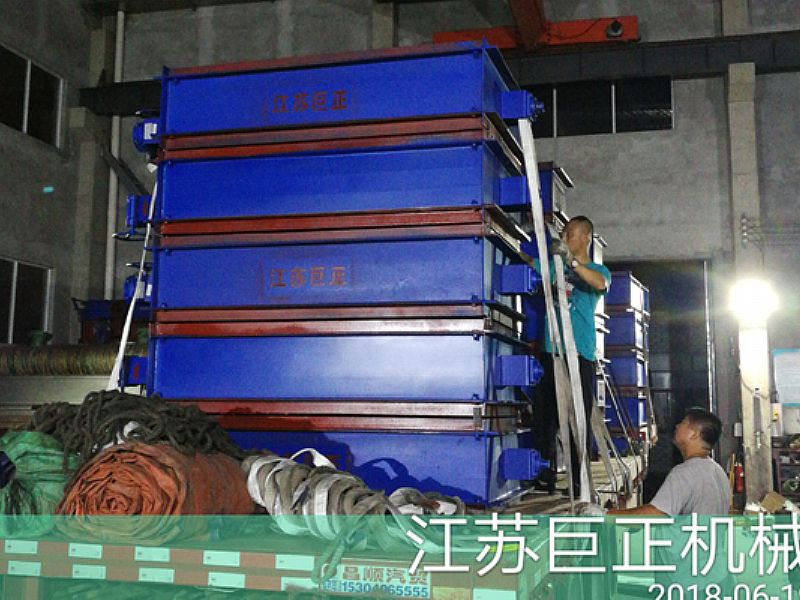 方形擋板門（寬10m）已完工，待發(fā)往預(yù)定客戶